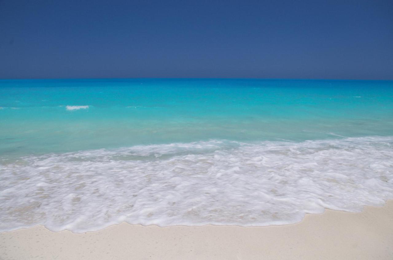 Villas Petro Beach 엘 알라메인 외부 사진